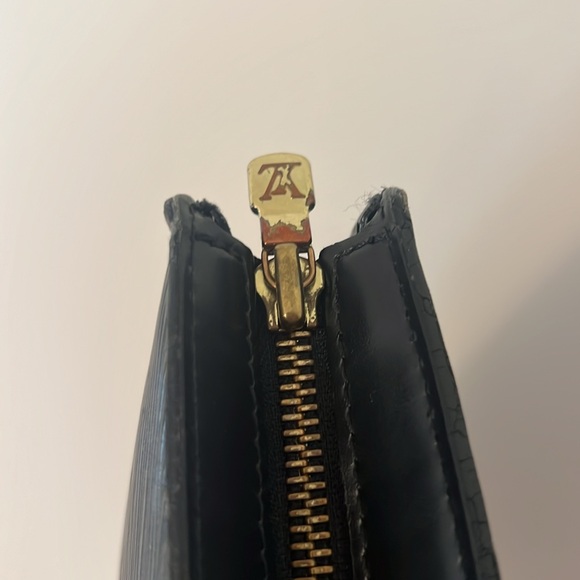 Louis Vuitton Saint Jacques PM Black Epi Tote - Picture 11 of 14